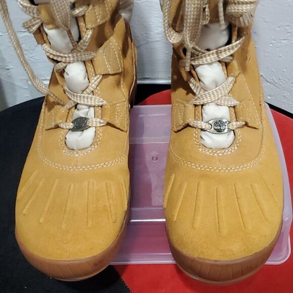 Timberland Mount Holly Duck Boots - Suede Lace Up Puffer Boots in Tan Size 8 - Picture 3 of 16